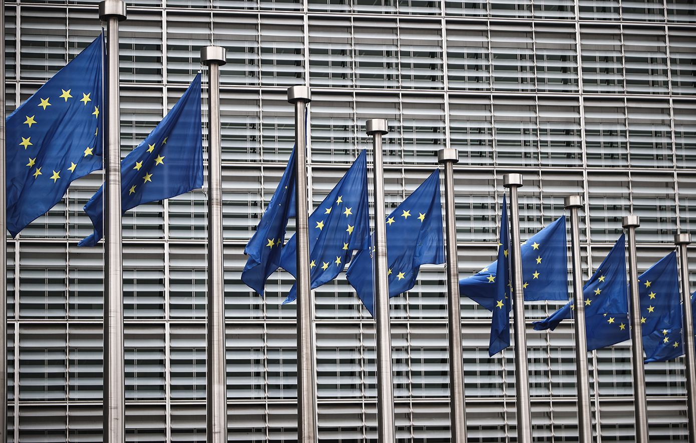 Κομισιόν για την Ελλάδα: Πρωτιά στους φόρους ενέργειας και μείωση του κενού ΦΠΑ