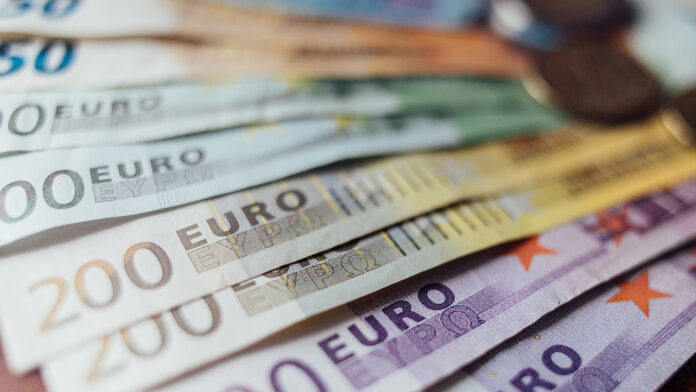 Ειδικό επίδομα έως 600 ευρώ: Οι δικαιούχοι, τα κριτήρια και οι αιτήσεις