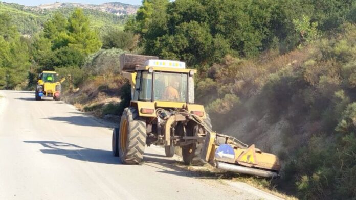 Εκτεταμένοι καθαρισμοί σε 90 χλμ. οδικού δικτύου της Π.Ε. Κορινθίας