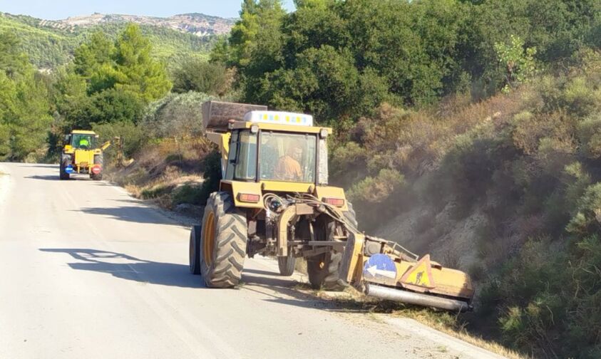 Εκτεταμένοι καθαρισμοί σε 90 χλμ. οδικού δικτύου της Π.Ε. Κορινθίας