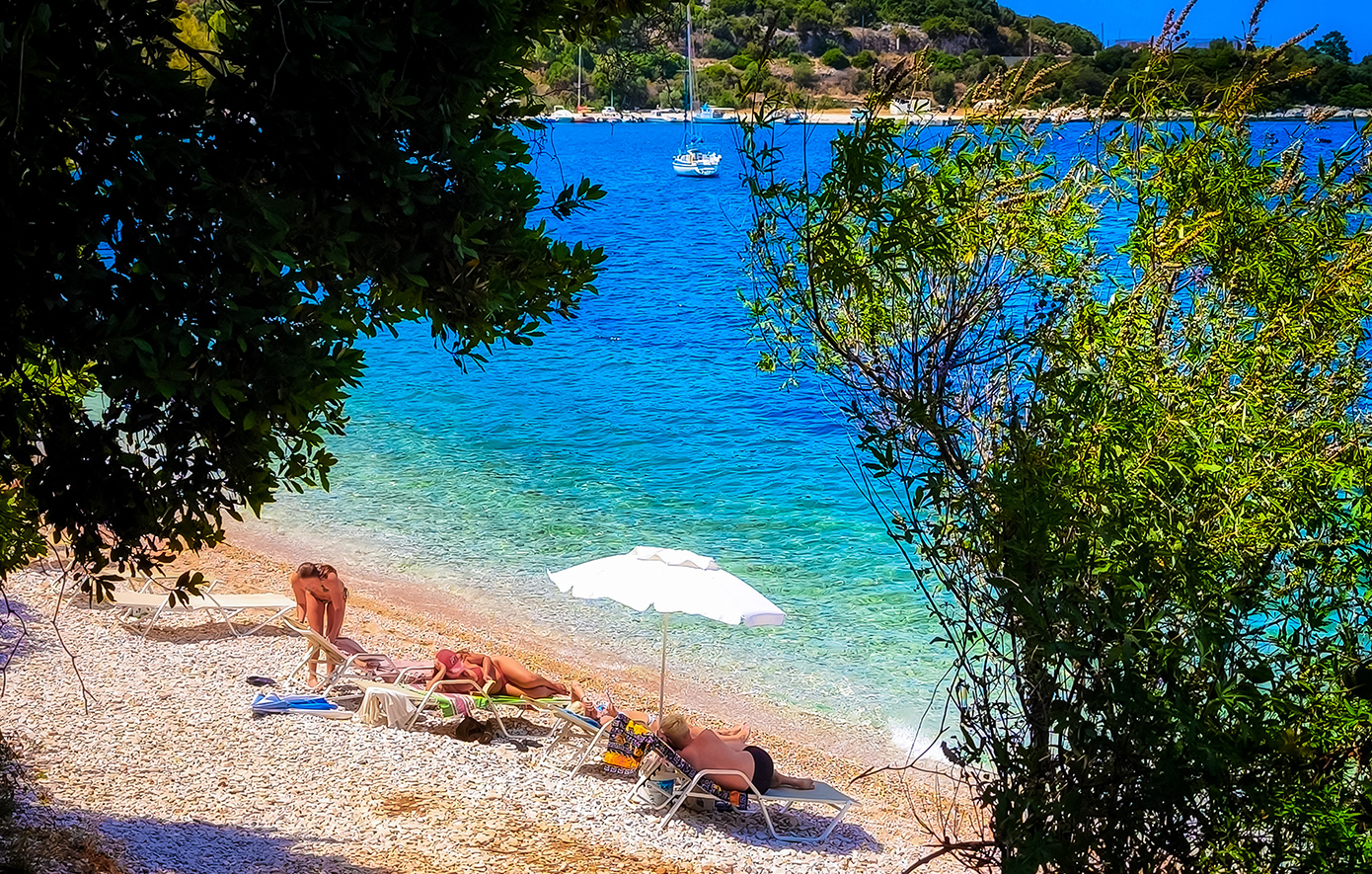 Καιρός: Επιμένει το καλοκαίρι με 36άρια και ισχυρά μελτέμια σε Αθήνα και Θεσσαλονίκη
