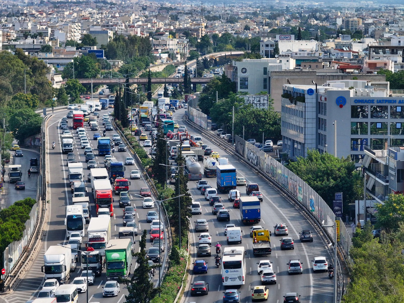 Κίνηση στην Αττική: Στο κόκκινο Κηφισός και Κηφισίας με μεγάλες καθυστερήσεις λόγω επιστροφής των εκδρομέων