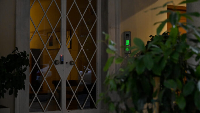 Ιατρείο της Καρνεάδου: Πλασμαφαιρέσεις και τα Σαββατοκύριακα – Οι καταγραφές και τα ραντεβού εκτός δηλωμένου ωραρίου