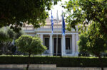 Η κυβέρνηση αποδομεί το «πακέτο» Τσίπρα: Ακοστολόγητες υποσχέσεις 13 δισεκατομμυρίων που οδηγούν σε νέο μνημόνιο