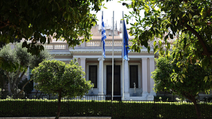 Η κυβέρνηση αποδομεί το «πακέτο» Τσίπρα: Ακοστολόγητες υποσχέσεις 13 δισεκατομμυρίων που οδηγούν σε νέο μνημόνιο