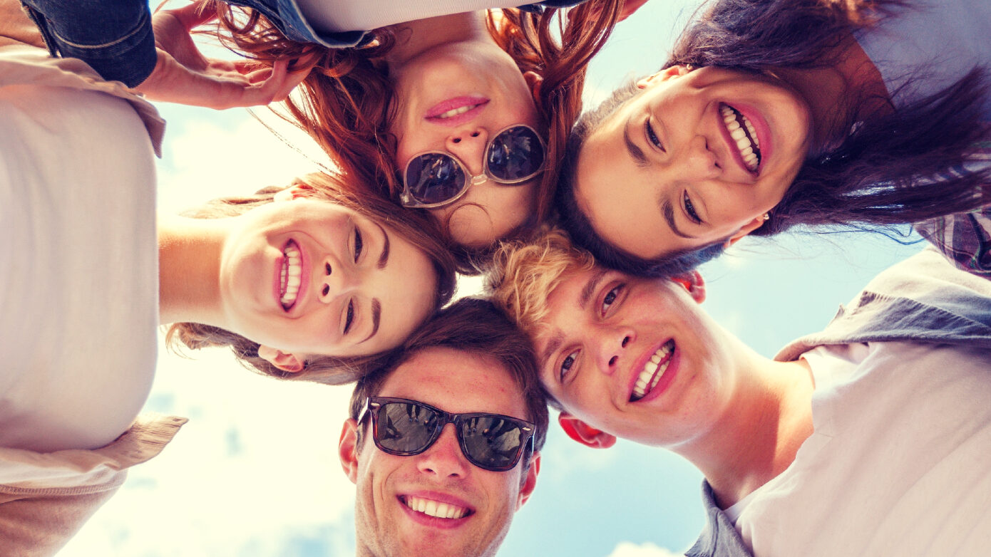 Gen Z: Αλλάζει δουλειά για μεγαλύτερο μισθό και κερδίζει περισσότερα
