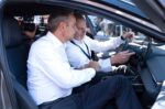 Ο Κυριάκος Μητσοτάκης στη ΔΕΘ με τον πρόεδρο της ΕΡΤ Γιάννη Παπαδόπουλο σε κούρσα