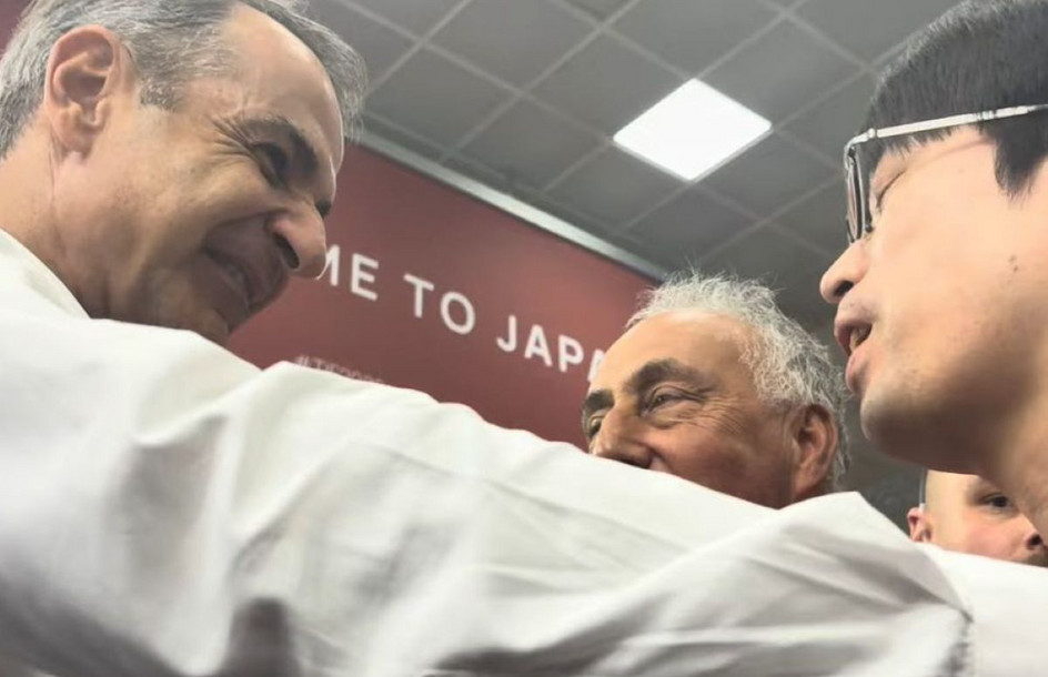 ΔΕΘ 2026: Η συνάντηση του πρωθυπουργού με τον Ιάπωνα που μιλά ελληνικά, χορεύει ποντιακά και διαβάζει Καζαντζάκη
