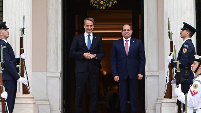 Πρωθυπουργός στην Αίγυπτο: Κρίσιμες επαφές για την ενέργεια και τις γεωπολιτικές εξελίξεις