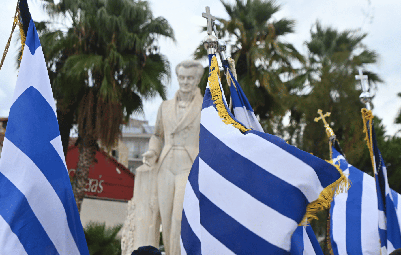 Ιωάννης Καποδίστριας: Η Θεσσαλονίκη απέκτησε προτομή του πρώτου Κυβερνήτη με κειμήλια από την Κέρκυρα