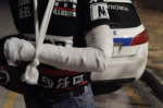 Ρομά έσπασε με σκουπόξυλο το χέρι ταξιτζή στον Βόλο επειδή του αρνήθηκε την κούρσα