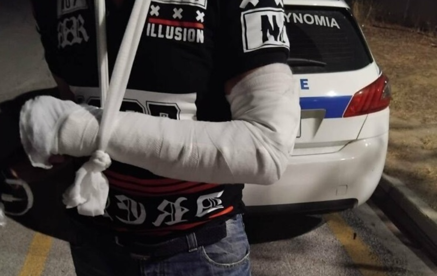 Ρομά έσπασε με σκουπόξυλο το χέρι ταξιτζή στον Βόλο επειδή του αρνήθηκε την κούρσα