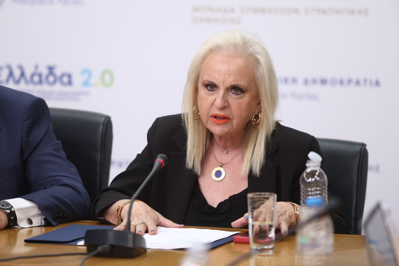 Μ. Παγώνη: Απαγορεύεται το μηχάνημα στο ιατρείο της Μ. Καρυστιανού και δεν χρησιμοποιείται από γιατρούς