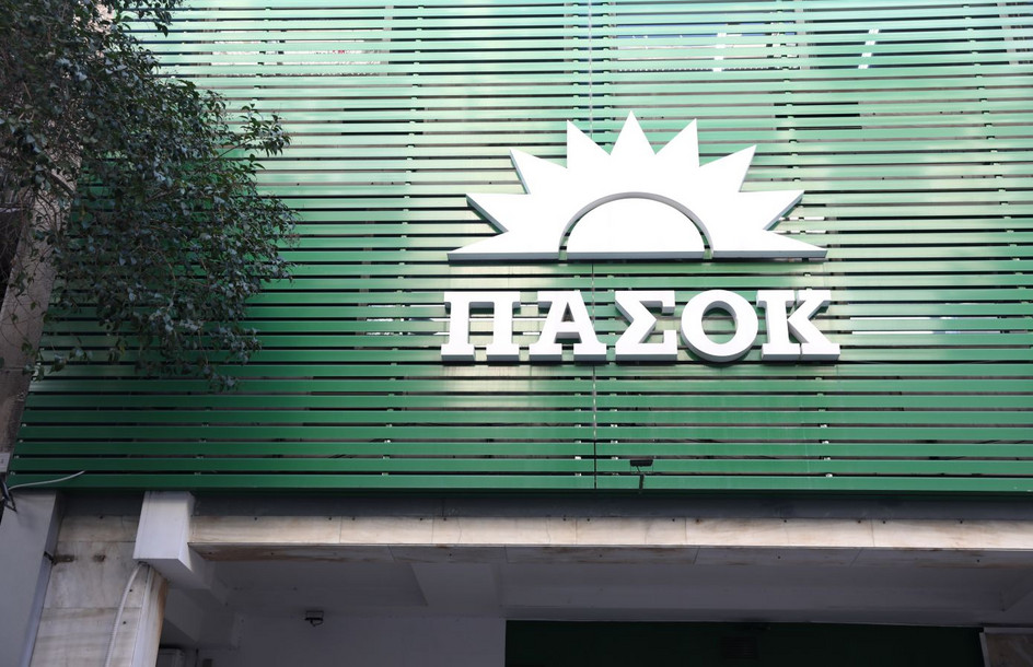 ΠΑΣΟΚ για Θ. Πλεύρη και υπόθεση Γ. Μαζωνάκη: «Γνώριζε τους γιατρούς από το 2012 – Ίδρυσαν μαζί σωματείο»
