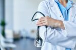 Ο Ιατρικός Σύλλογος Αθηνών ζητά σύγχρονο νομοθετικό πλαίσιο για υπηρεσίες μακροζωίας