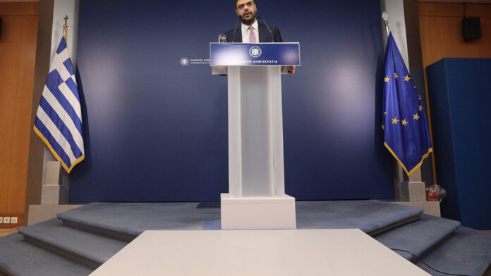 Κυβερνητική επίθεση στην ΕΛΑΣ του Αλέξη Τσίπρα: «Αυτό είναι το νέο κόλπο εξαπάτησης του πρώην πρωθυπουργού»