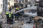 Πλάκα: Για δεύτερη μέρα συνεχίζονται οι έρευνες στα χαλάσματα – Εικόνες από ψηλά