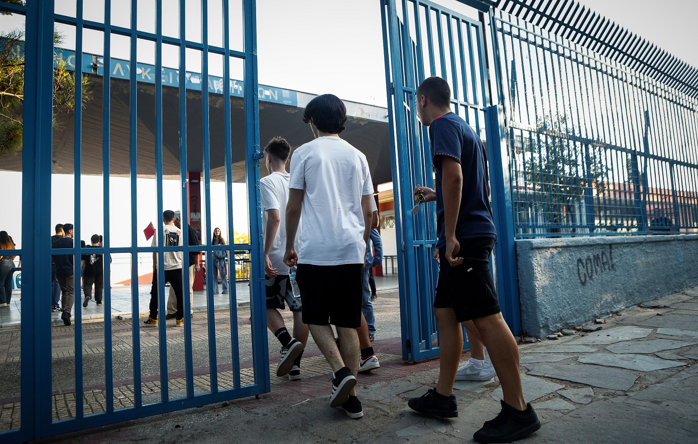 Πευκοχώρι: Κρίσιμες ώρες για 17χρονο μαθητή μετά από καρδιακή ανακοπή στο σχολείο του