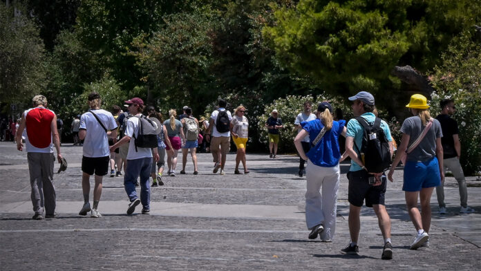 Η Ελλάδα στο επίκεντρο των Γάλλων για διακοπές τον Σεπτέμβριο και τον Οκτώβριο