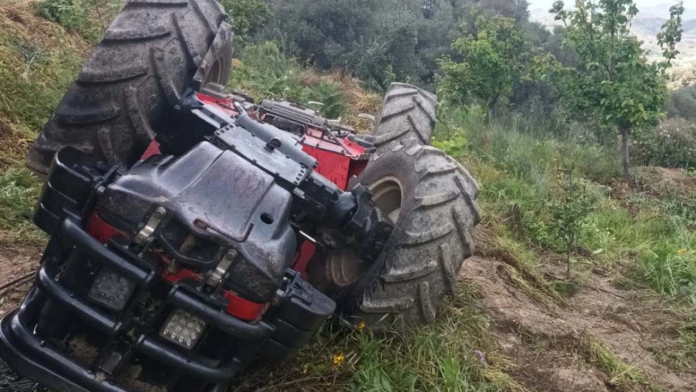 Γρεβενά: Νεκρή η γυναίκα που καταπλακώθηκε από το τρακτέρ της