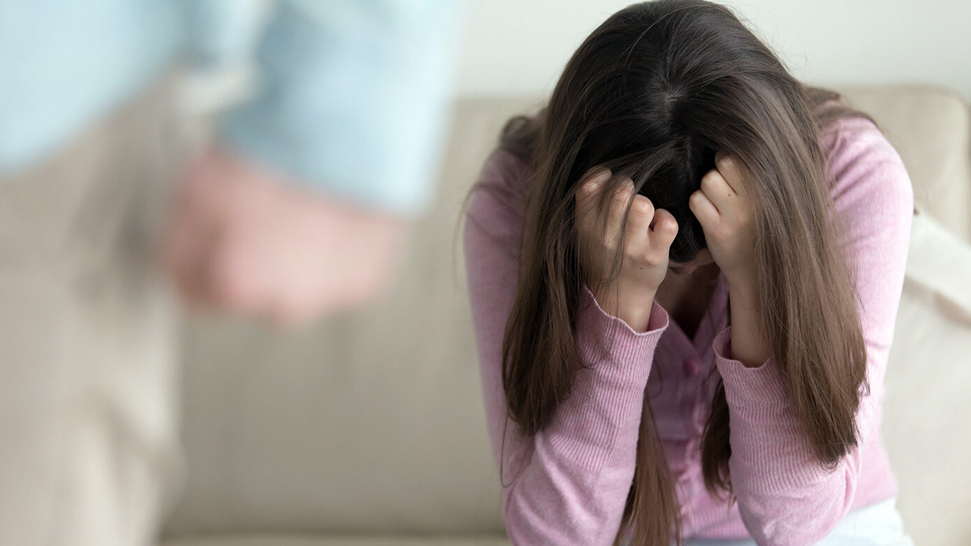 Ηράκλειο: Ο σύντροφός της μαστίγωνε νεαρή μητέρα με καλώδιο – «Λύγισαν» ακόμη και αστυνομικοί