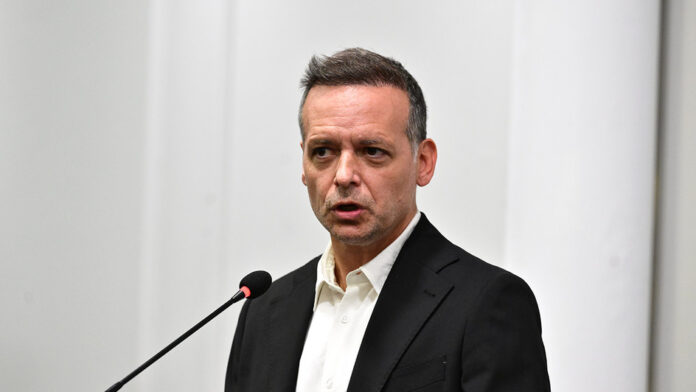 Κυψέλη: Δούκας και κάτοικοι ζητούν απαντήσεις για ρωγμές σε ακίνητα από τα έργα του Μετρό