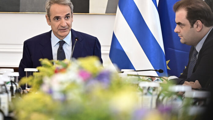 Κυριάκος Μητσοτάκης: Συστάσεις στους υπουργούς και απάντηση στην Ντόρα Μπακογιάννη για τα «καβαλημένα καλάμια»
