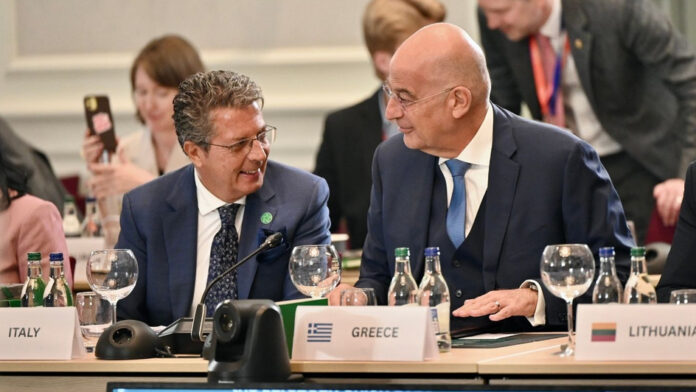 Ιταλός ΥΠΕΞ μετά τη συνάντηση με Ν. Δένδια: Η Fincantieri θα γίνει και λίγο ελληνική – Τι είπε για μεταφορά τεχνολογίας, αεράμυνα και drone