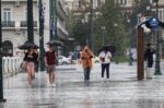 Καιρός: Νέα ψυχρή εισβολή το Σαββατοκύριακο – Πότε χτυπά την Αττική, πού έρχονται καταιγίδες και πόσο πέφτει η θερμοκρασία