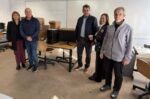 Καστοριά: Παραδόθηκαν πέντε ηλεκτρονικοί υπολογιστές από την Π.Ε. Καστοριάς στο 1ο Πρότυπο Λύκειο