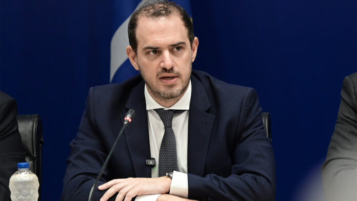 Γιώργος Κώτσηρας: Εσπευσμένα στο Ιπποκράτειο μετά από έντονη αδιαθεσία στη Βουλή