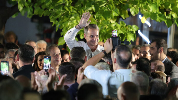 Μητσοτάκης από τα Βριλήσσια: «Η αυτοδυναμία είναι μονόδρομος» – «Δεν μπορούμε να διαχειριζόμαστε κρίσεις με παζάρια και εκπτώσεις»