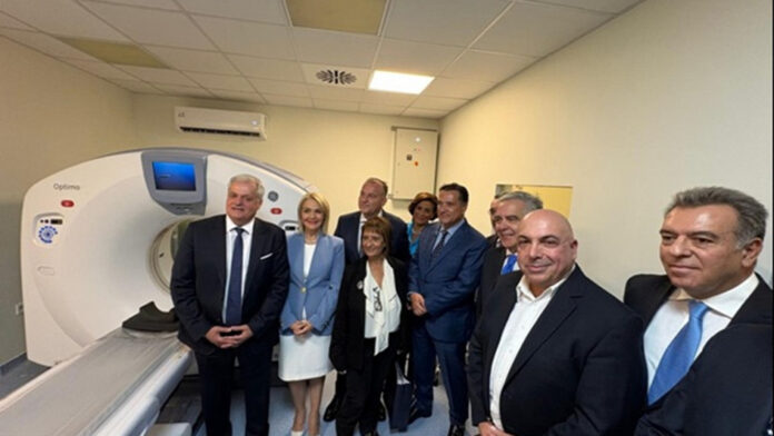 Κάρπαθος: Ο Άδωνις Γεωργιάδης εγκαινίασε τον πρώτο αξονικό τομογράφο στο νοσοκομείο του νησιού
