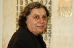 Διονύσης Χαριτόπουλος: Ο αιρετικός συγγραφέας της διανόησης – «Το μίσος είναι σαν να πίνεις εσύ δηλητήριο και να περιμένεις να πεθάνει ο άλλος»