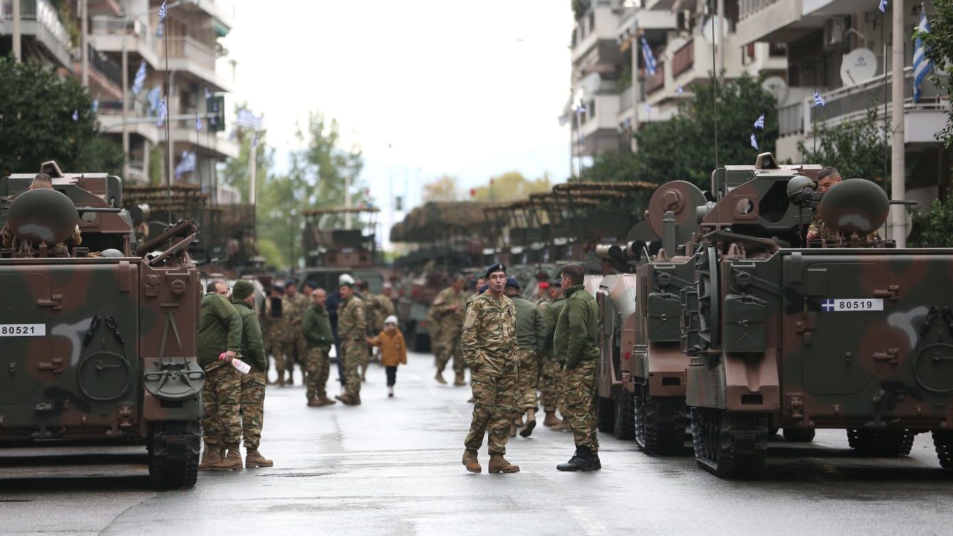 28η Οκτωβρίου: Η μεγάλη στρατιωτική παρέλαση στη Θεσσαλονίκη σε ζωντανή μετάδοση