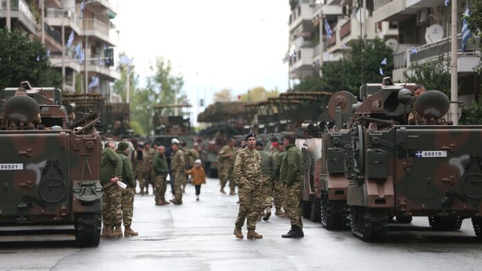 28η Οκτωβρίου: Η μεγάλη στρατιωτική παρέλαση στη Θεσσαλονίκη σε ζωντανή μετάδοση