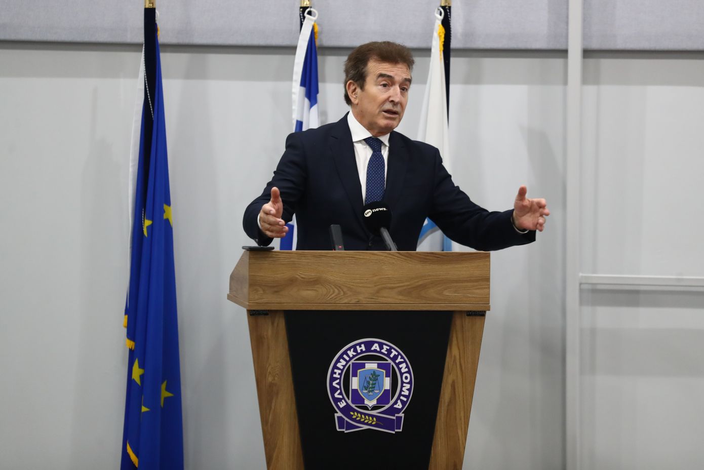 Μ. Χρυσοχοΐδης: Μέτρα για την προστασία των πολιτών από τις παράνομες υπεκμισθώσεις