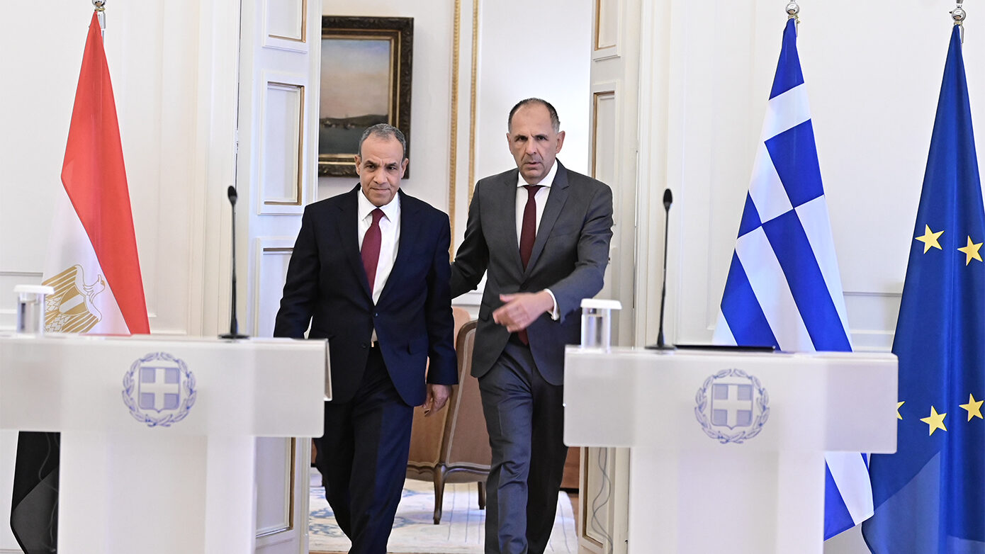 Ελλάδα και Αίγυπτος αρχίζουν διαβουλεύσεις για επέκταση της οριοθέτησης της ΑΟΖ