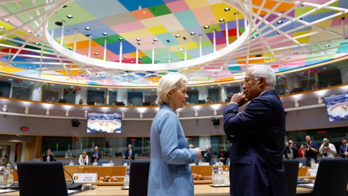 Βρυξέλλες: Οι Ευρωπαίοι ηγέτες συγκρούονται για τον προϋπολογισμό – Τα «αγκάθια» και τα δύο «στρατόπεδα»