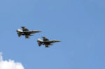 Λευκωσία: Τα ελληνικά F-16 Viper πέταξαν χαμηλά στην παρέλαση – Δένδιας: Η Ελλάδα πάντα στο πλευρό της Κύπρου