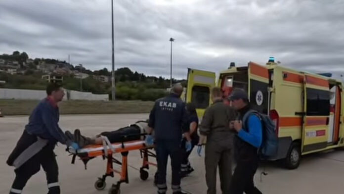 Φαράγγι του Βίκου: Super Puma της Πολεμικής Αεροπορίας διέσωσε τραυματία ορειβάτη και τον συνοδό του – Βίντεο