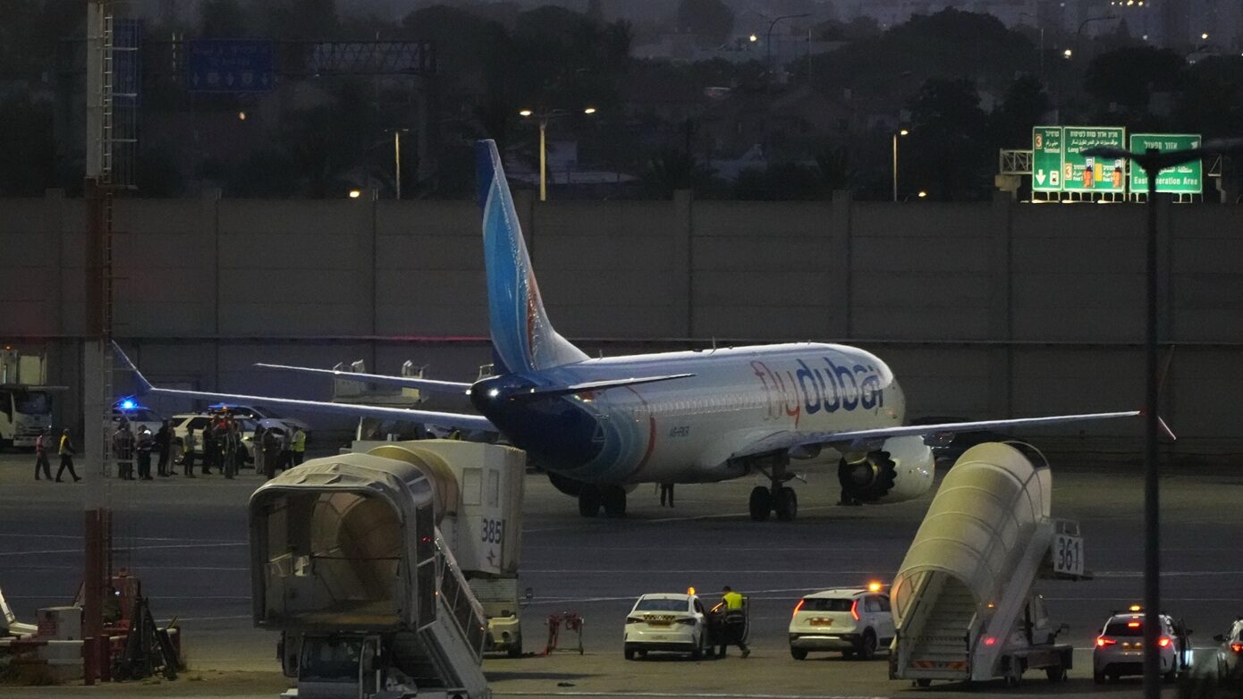 Flydubai: Επιβάτες που μπήκαν στο πιλοτήριο αποκαλύπτουν πώς απέτρεψαν την τραγωδία – Χειρουργήθηκε ο κυβερνήτης