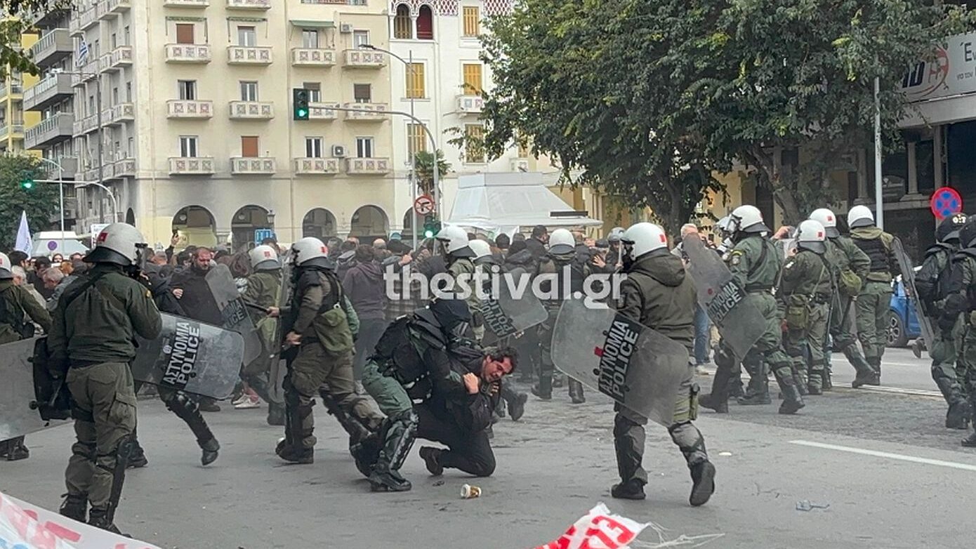 Θεσσαλονίκη: Επεισόδια και χημικά στο κέντρο της πόλης για την εκδήλωση Κασιδιάρη