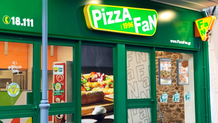Pizza Fan: Ο ιδιοκτήτης έκρυβε 1 εκατ. ευρώ σε κρύπτη – Κατασχέθηκαν Porsche, Mercedes και μεγάλα χρηματικά ποσά