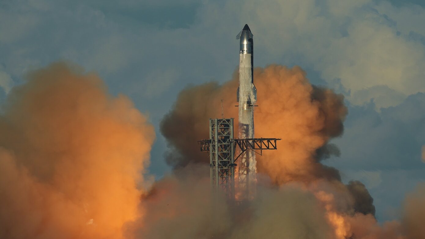 SpaceX: Αναζητά 40 δισ. δολάρια για την αγορά τσιπ της Nvidia