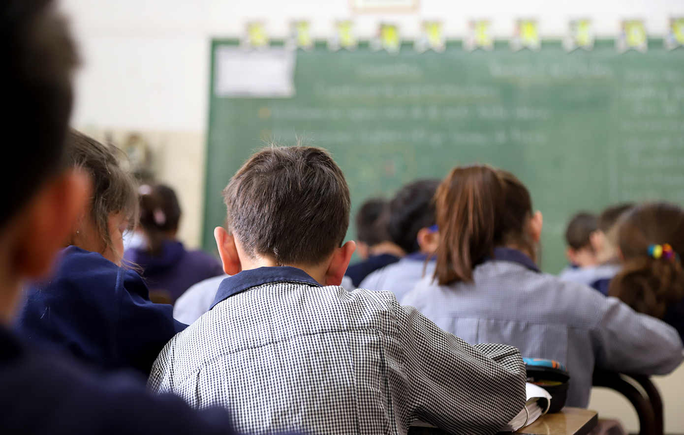 Proficiency σε τρεις ημέρες με παράδοση στο σπίτι – Καταγγελίες για τίτλους χωρίς γνώσεις, παρέμβαση ζητά το ΑΣΕΠ