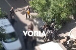 Άγρια συμπλοκή στη Θεσσαλονίκη: Έβγαλε τον οδηγό του μίνι βαν και τον γρονθοκόπησε – Δείτε βίντεο
