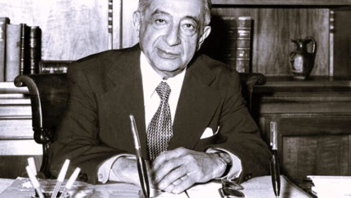 28η Οκτωβρίου: Η ομιλία του Κ. Τσάτσου στην Κατοχή που έγινε το έναυσμα για τον εορτασμό της – «Θα σας μιλήσω για την αρχή της Ελευθερίας»