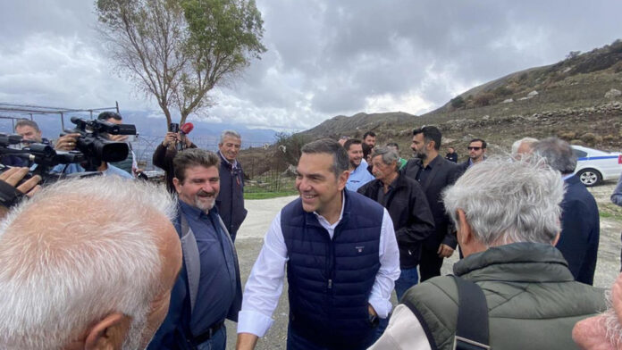 Τσίπρας: «Οι φραπέδες και οι χασάπηδες είναι στα καφέ του Κολωνακίου» – «Η Κρήτη δεν είναι τόπος διαφθοράς»
