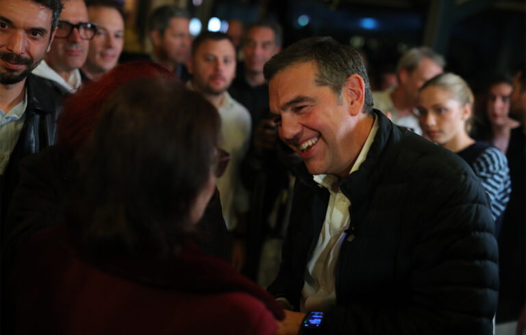 Αλέξης Τσίπρας στην Ηλιούπολη: «Δεν είμαστε δεκανίκι της Δεξιάς, αλλά ο αντίπαλος πόλος»